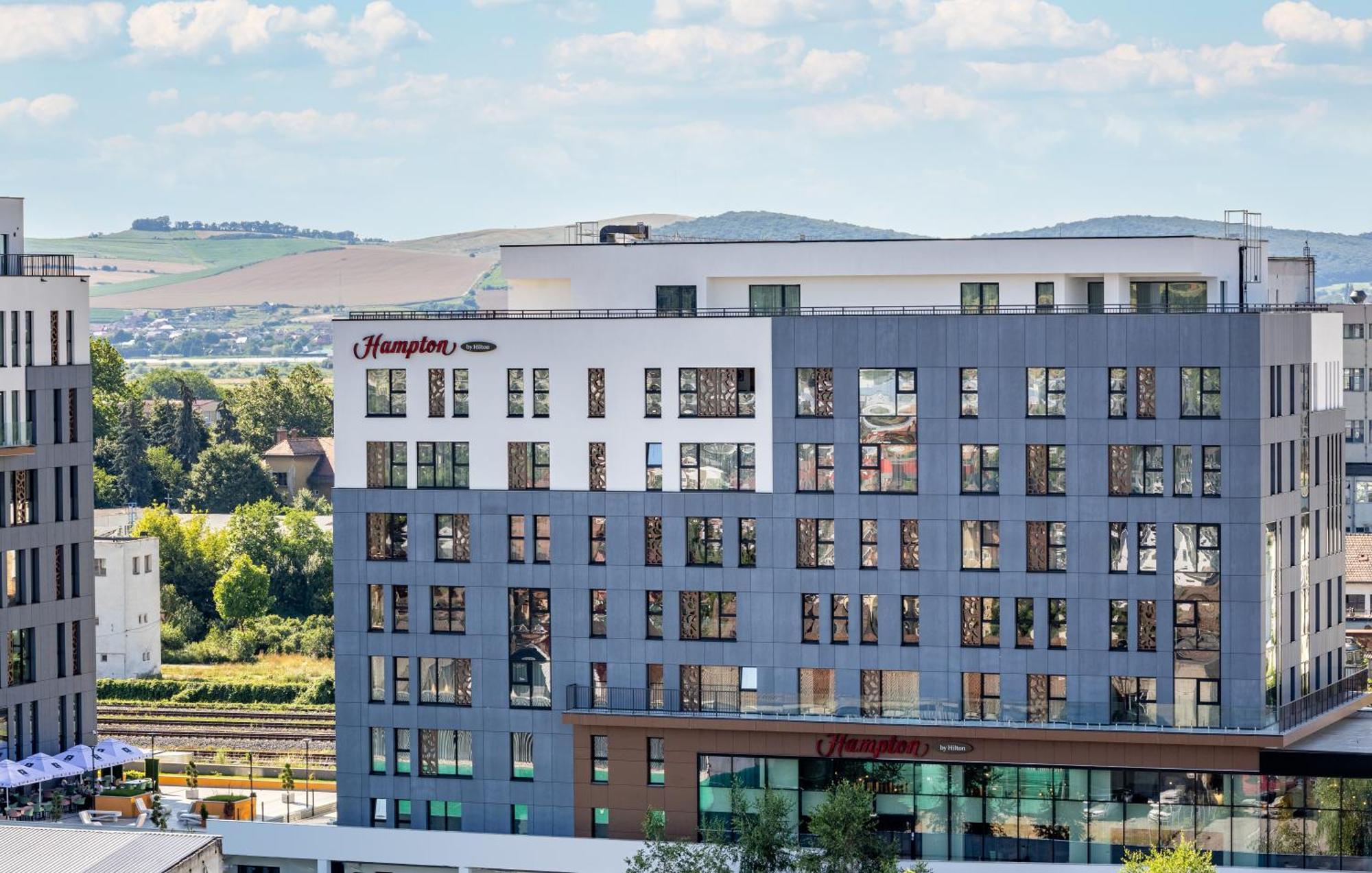 Hampton By Hilton Târgu-Mureş Esterno foto