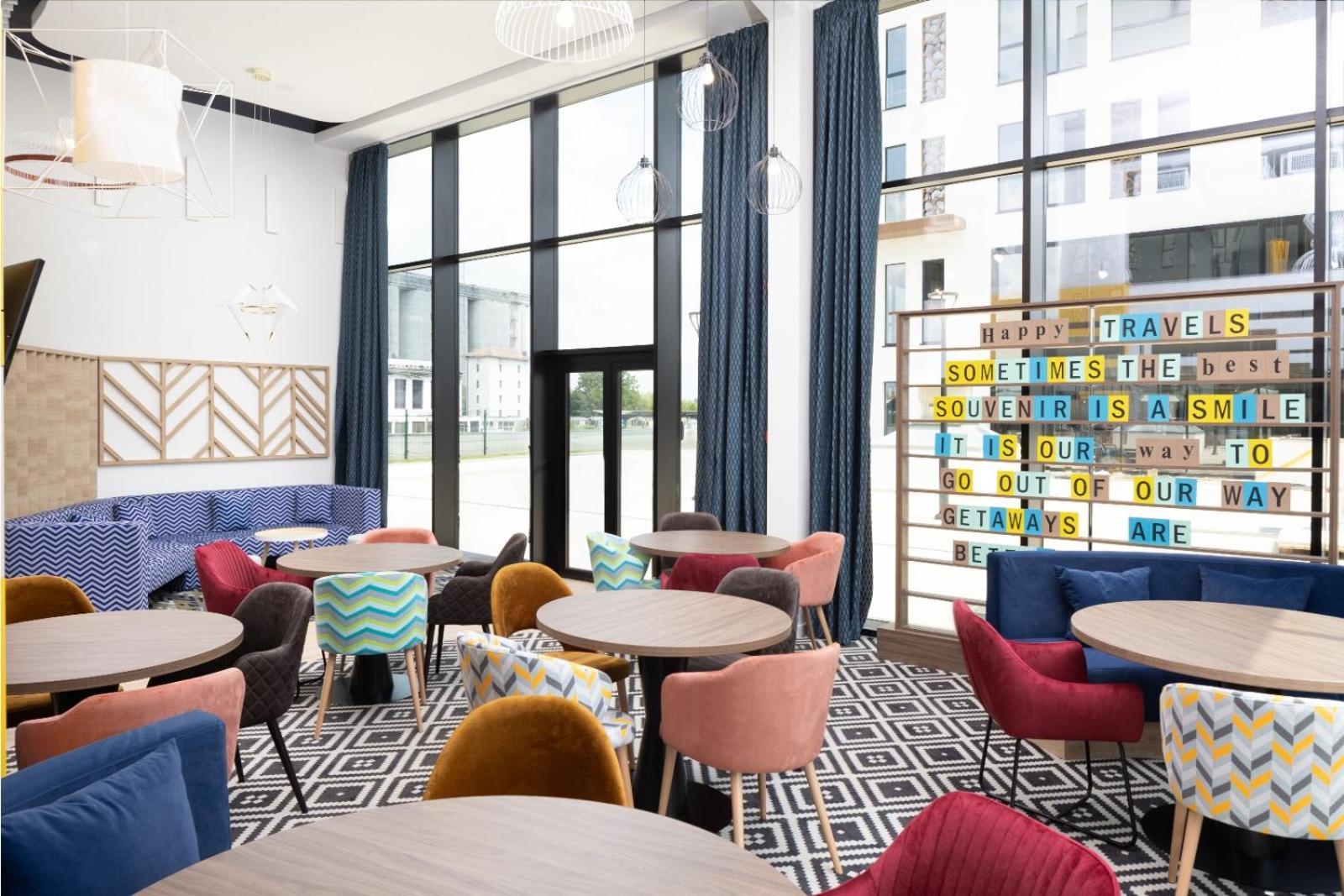 Hampton By Hilton Târgu-Mureş Esterno foto